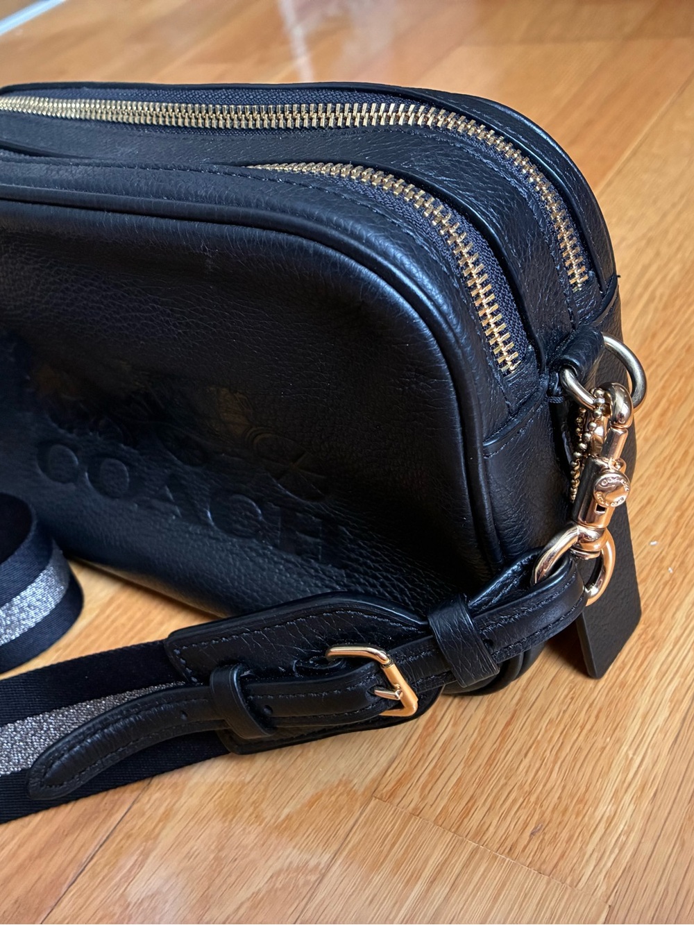 EUC- Coach F75818 Leather Crossbody- Black/Gold Strap - Picture 4 of 9
